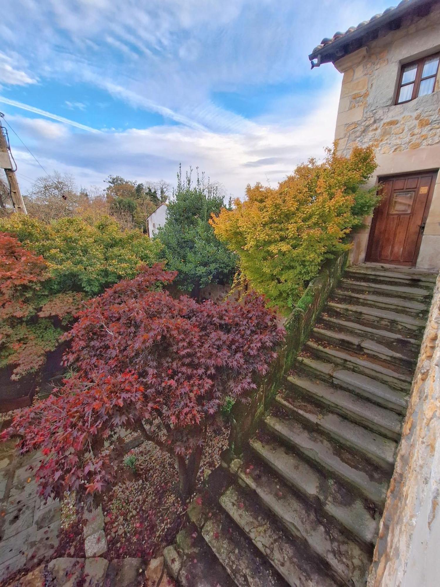 Apartamentos Palacion De Santillana Santillana del Mar Exterior photo